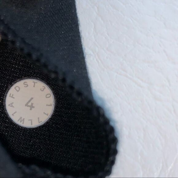 Lululemon Body Con Tank Black - Picture 14 of 15